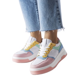 Różowe sneakersy zdobione tłoczeniem Paré