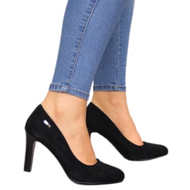 Czółenka na obcasie czarne zamszowe Sergio Leone 1457