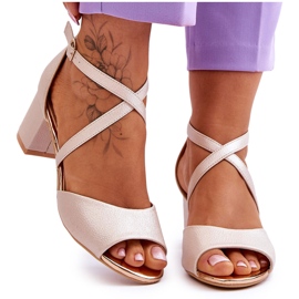 Vinceza Damskie Skórzane Sandałki Na Niskim Obcasie Złote Quinn złoty