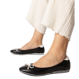 Czarne balerinki zdobione kokardką Maddalena