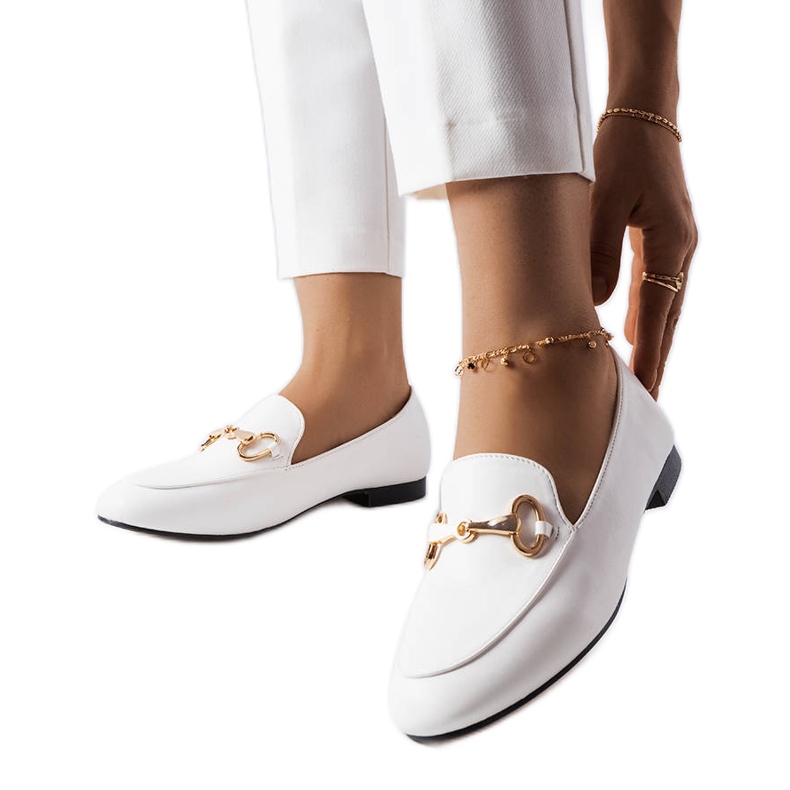 Białe mokasyny z klamerką Philip