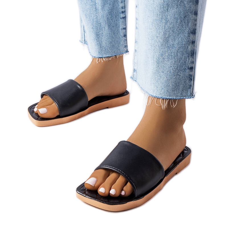 Czarne gumowe klapki Chatigny