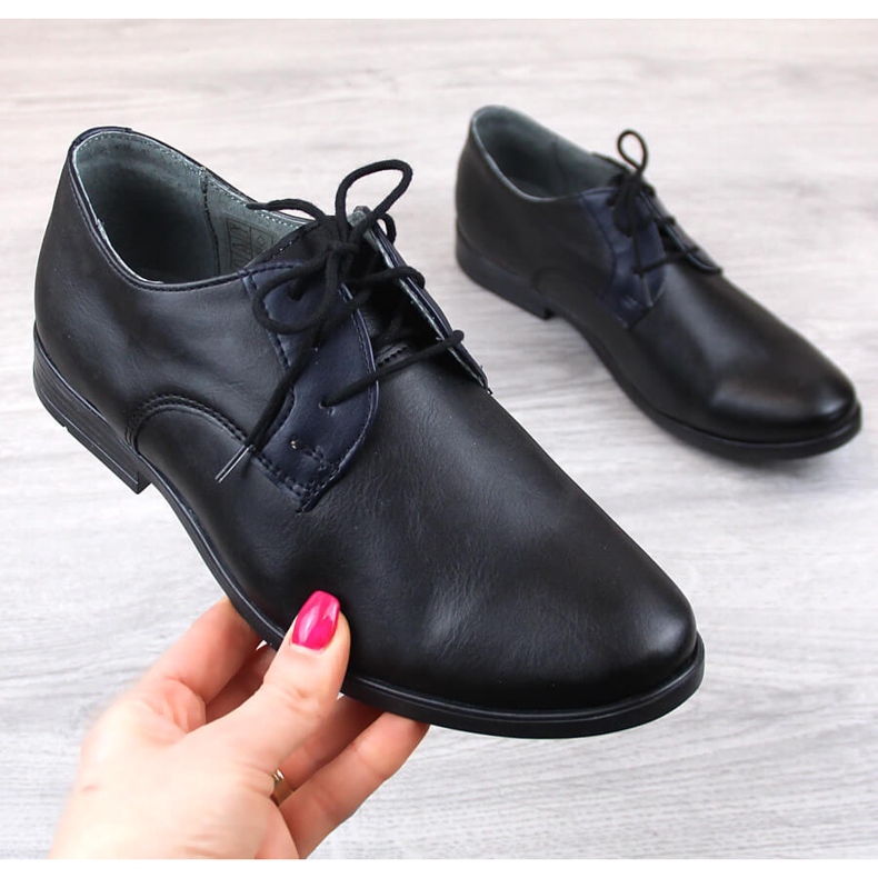 Półbuty chłopięce komfortowe wizytowe komunijne czarne Kornecki 6120