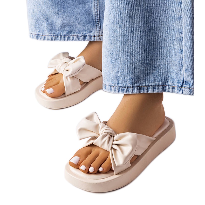 Beżowe klapki na platformie z kokardką Edvard beżowy