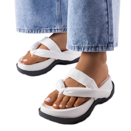 PA1 Białe klapki na platformie Lachapelle