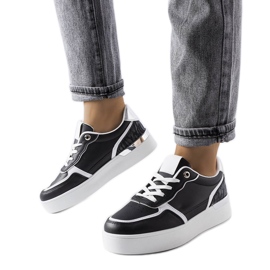 Czarne sneakersy na platformie Tooele