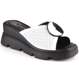 Skórzane klapki na koturnie Filippo W DS4608 białe