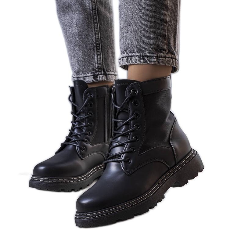 Czarne ocieplane traperki Krylo