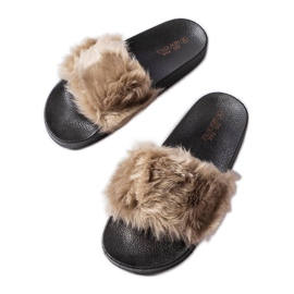 Beżowe kapcie z futerkiem Genevre beżowy