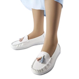 Białe skórzane mokasyny Maryville