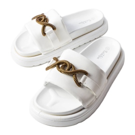 Białe klapki na platformie Frédérique