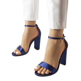 Granatowe sandałki na wysokim słupku Rive niebieskie