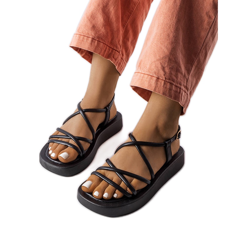 Czarne sandały na platformie Brunelle