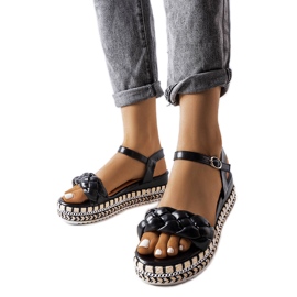 Czarne sandały na platformie Katrin