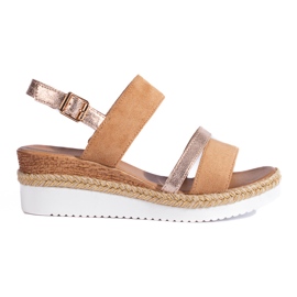 Damskie sandały brązowe na koturnie Shelovet