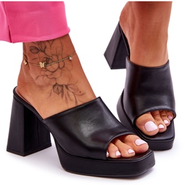 Skórzane Klapki Na Obcasie Czarne Livesa