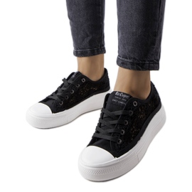 Czarne trampki ażurowe Lee Cooper LCW-23-44-1618L