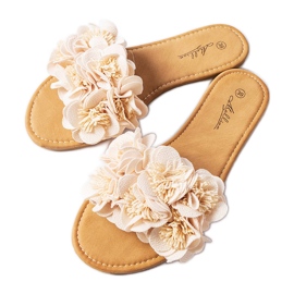 Beżowe klapki z kwiatami Alfrida beżowy