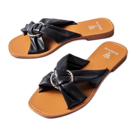 Czarne eleganckie klapki Belisarda