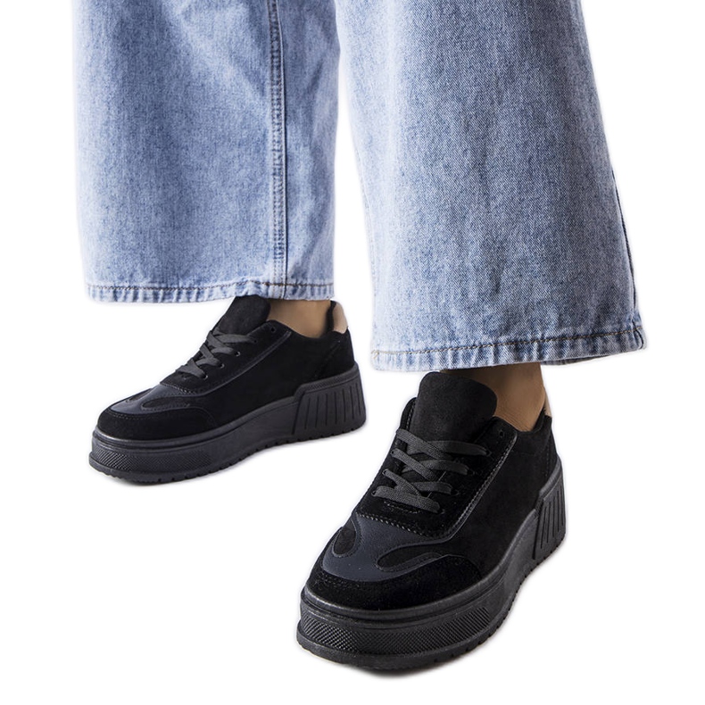 Czarne sneakersy na platformie Fabienne