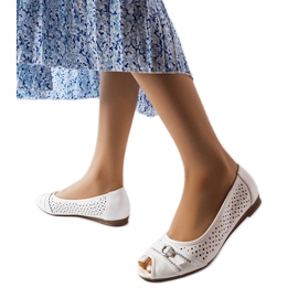 Białe ażurowe balerinki z cyrkoniami Creek