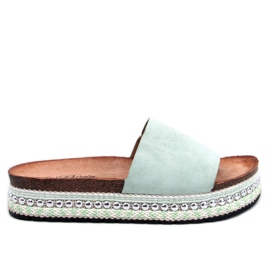 Klapki na zdobionej podeszwie Donnie Green zielone