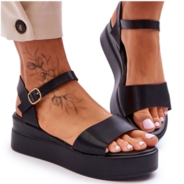 Wygodne Skórzane Sandały Na Koturnie Czarne Tifena