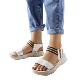 Srebrne metaliczne sportowe sandały Parsip srebrny