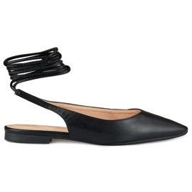 Czarne wiązane baleriny