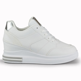 Białe sneakersy damskie na koturnie