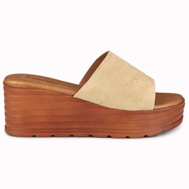 Beżowe klapki na koturnie Versis beżowy