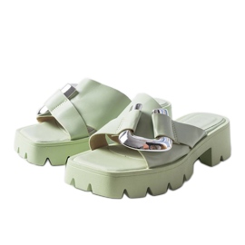 Zielone klapki na traktorowej podeszwie Carceri