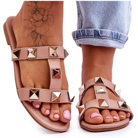 Damskie klapki z dużymi ćwiekami nude różowe