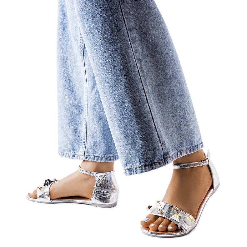 Srebrne ozdobne sandały Riverdale srebrny