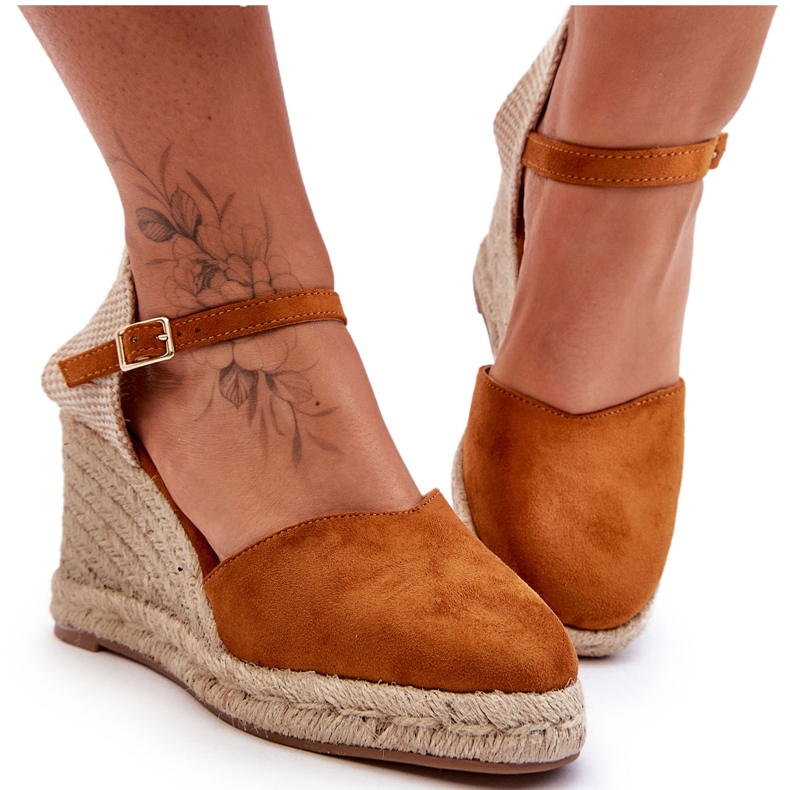 Zamszowe Sandały Na Koturnie Brązowe Selfoss