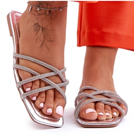 Damskie Klapki Z Paseczkami I Dżetami Srebrne Leomi srebrny