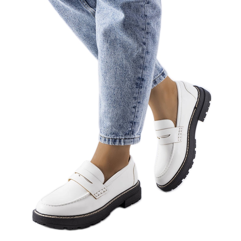 Białe półbuty ze skórzana wkładką Biddie