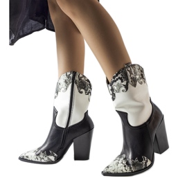 Czarno-białe kowbojki ze wstawkami węża Semi czarne