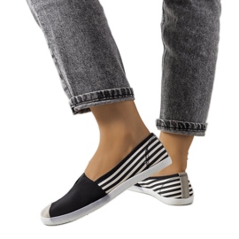 Czarne tenisówki materiałowe Harlee