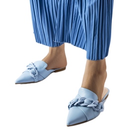 Niebieskie klapki z łańcuchem Patenaude