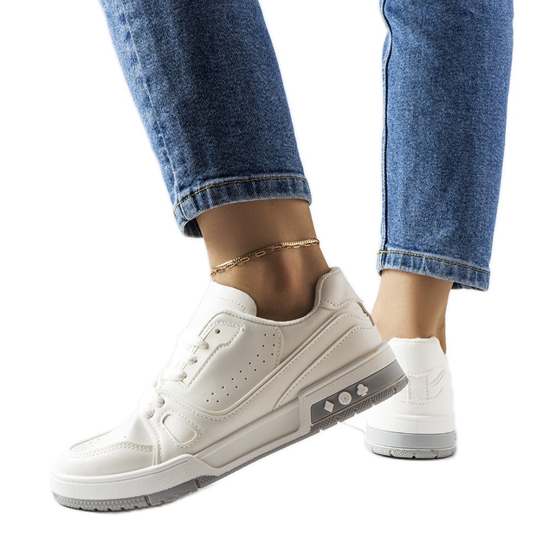 Białe sportowe sneakersy Willson