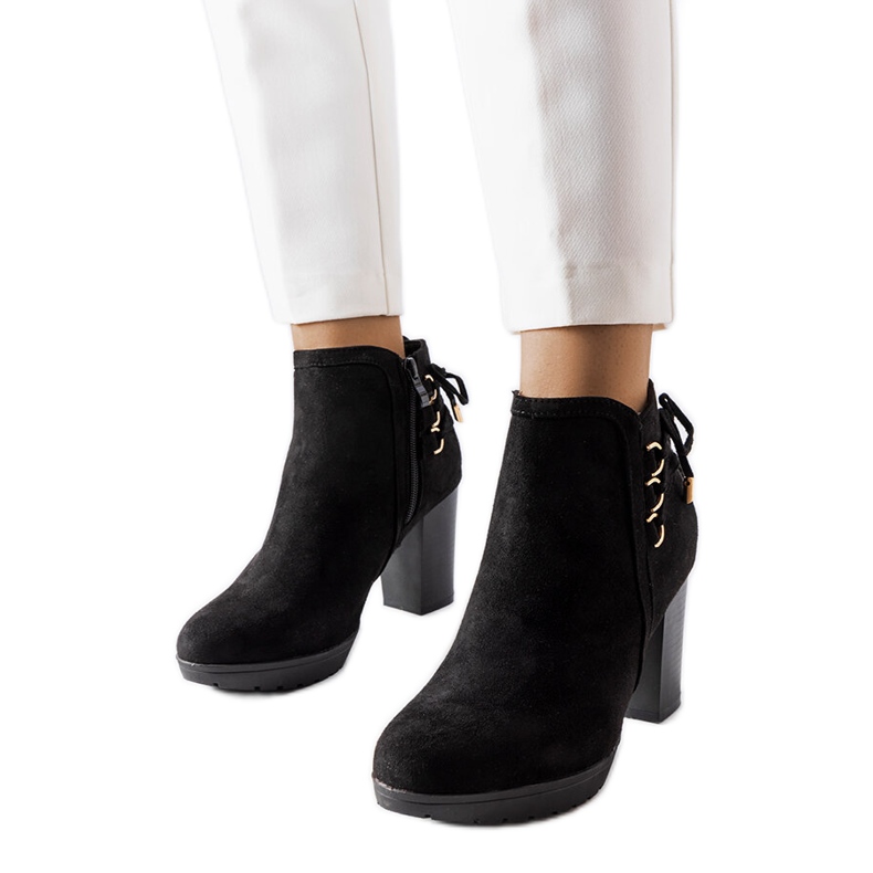 Czarne botki na obcasie eko zamsz Poule