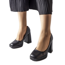 Czarne czółenka na wysokim słupku Mailly