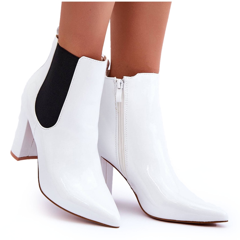 Lakierowane Botki Na Słupku Białe Evita