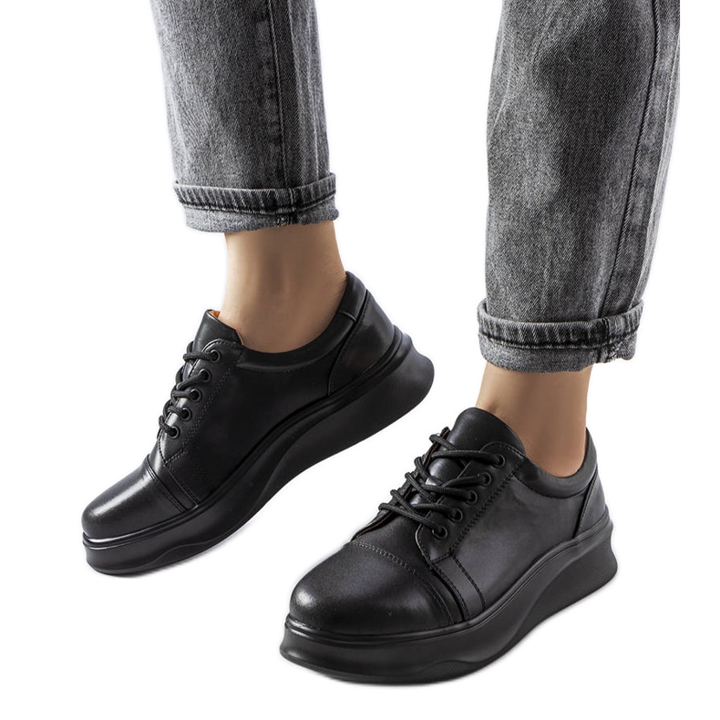 Czarne półbuty LS5379