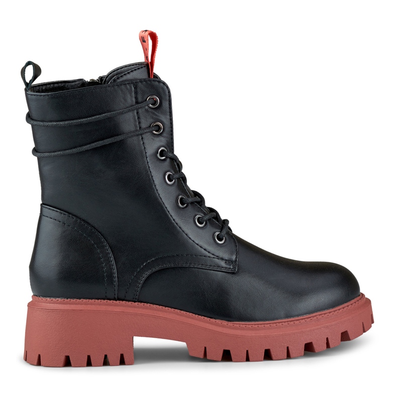 Czarne workery damskie z kolorystycznym dodatkiem