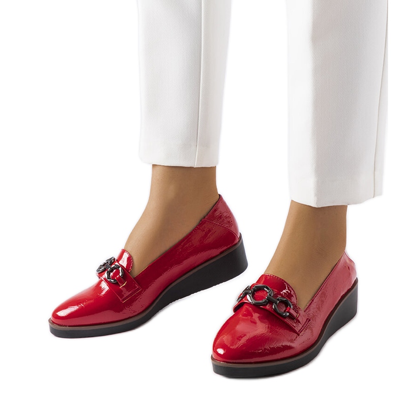 Inna Czerwone lakierowane mokasyny na koturnie Erin