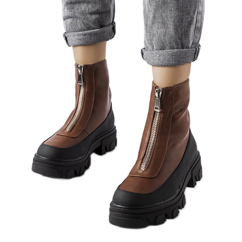 Inna Brązowe masywne botki na zamek Morley