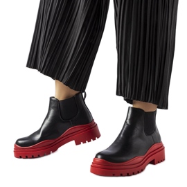 Czarne botki na kolorowej platformie Marinone