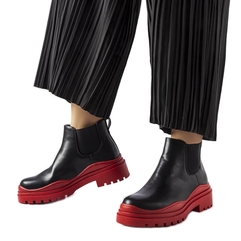 Czarne botki na kolorowej platformie Marinone